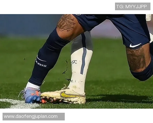 立领风潮下的足球明星们：他们的时尚选择与场上表现的完美结合